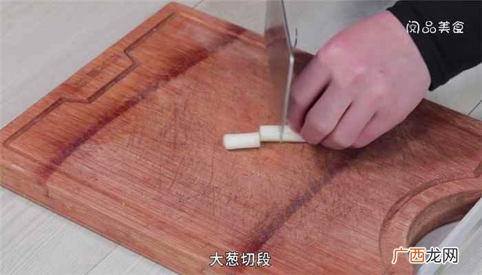 猪皮怎么做最好吃 酸辣猪皮卷怎么做