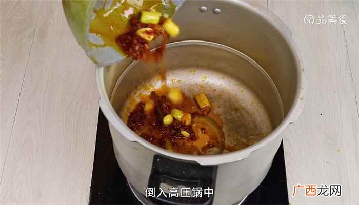 猪皮怎么做最好吃 酸辣猪皮卷怎么做