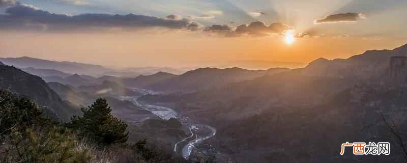 宿石邑山中拼音版带读 宿石邑山中拼音版