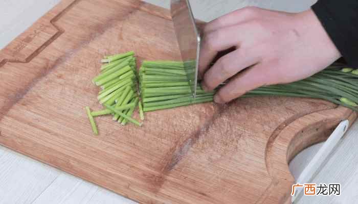 韭菜花炒鱿鱼做法大全 韭菜花炒鱿鱼做法