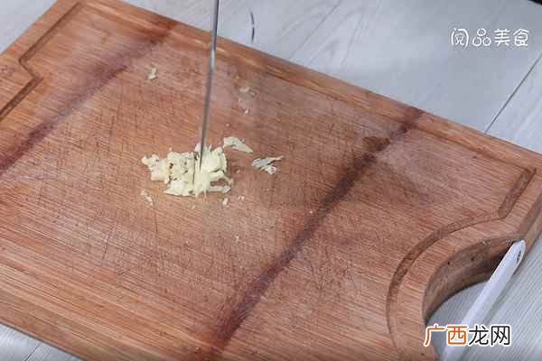 韭菜花炒鱿鱼做法大全 韭菜花炒鱿鱼做法