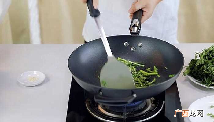 茼蒿400克的做法步骤图 清炒茼蒿怎么做好吃