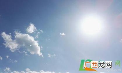 开车太阳光刺眼看不见怎么办 眼睛看太阳光刺眼流泪怎么办