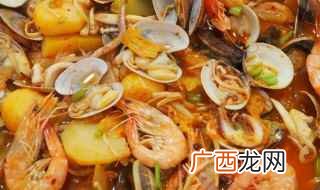 冻豆腐的做法 海鲜酸菜锅做法