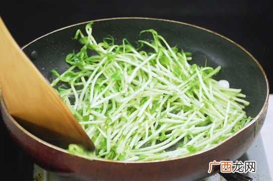 蒜香豆苗的制作方法准备 豌豆苗的做法