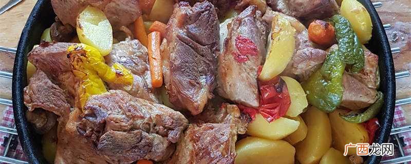 土豆可以和牛肉、排骨、洋葱、豆角、青椒、鸡肉、火腿肠、茄子等 土豆和什么一起炒