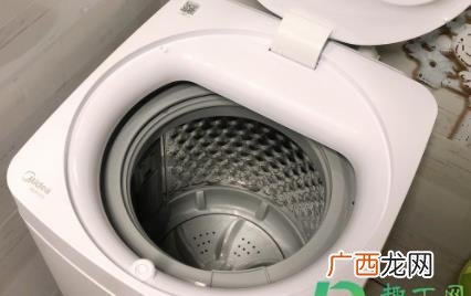 洗衣机的自洁功能需要放什么吗可以什么都不放吗 洗衣机自洁放什么