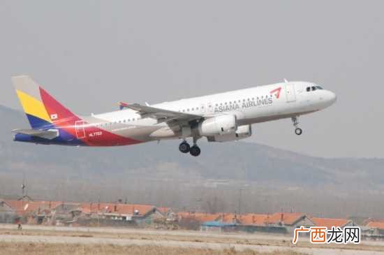 亚航属于马来西亚第二家国际航空公司 亚航属于哪个国家