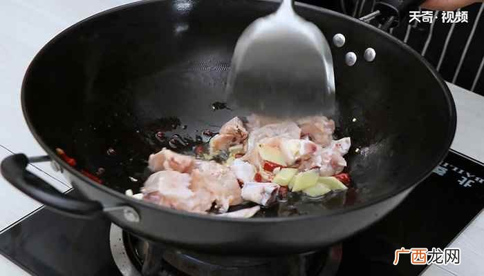 鸡肉怎么做最好吃 青椒辣子鸡的做法
