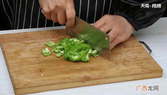 鸡肉怎么做最好吃 青椒辣子鸡的做法