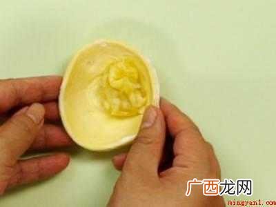 榴莲怎么吃的具体操作步骤 榴莲怎么吃的