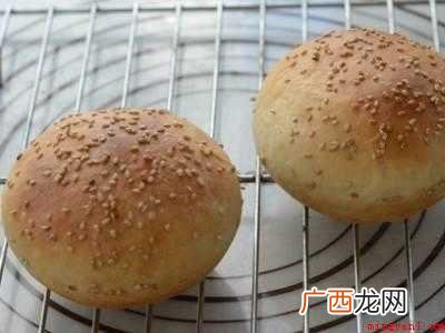 吃汉堡怎么吃