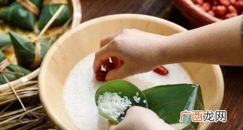包粽子糯米可以泡24小时吗 包粽子糯米可以泡24小时吗泡久了容易坏！