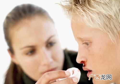 天气干燥流鼻血怎么办教你一招 天气干燥流鼻血怎么办