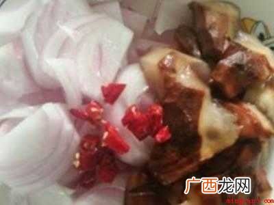 八月瓜皮怎么吃共有5步 八月瓜皮怎么吃
