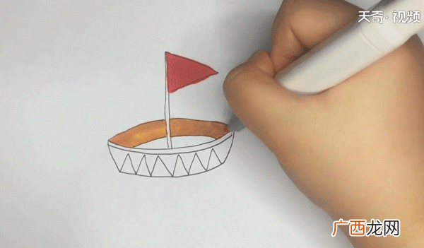 我们先把小船上的红旗画出来 小船简笔画