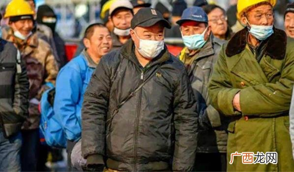 超龄工伤已经认定怎么赔偿 超龄人员认定工伤政策依据