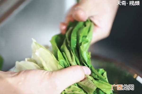 炝炒油麦菜怎么做好吃 炝炒油麦菜的做法