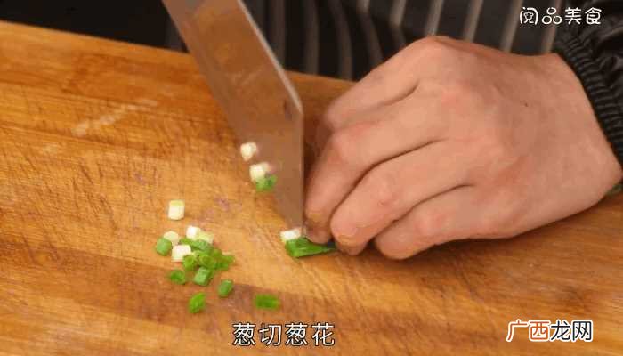 土豆胡萝卜汤怎么做好吃 土豆胡萝卜汤的做法