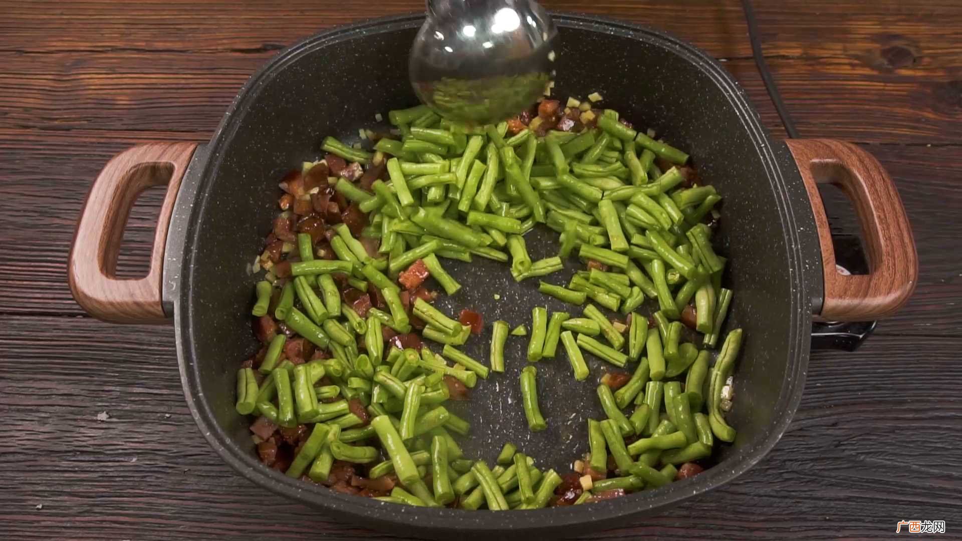 四季豆焖饭怎么做好吃 四季豆焖饭的做法