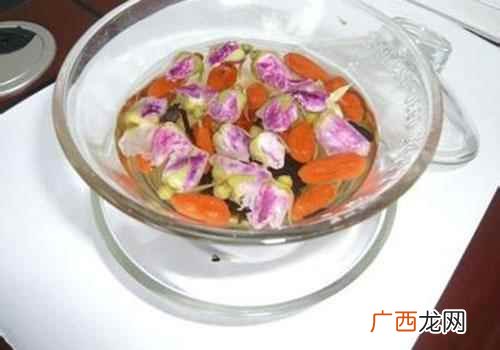 玫瑰花和枸杞可以一起泡吗 玫瑰花和枸杞子能泡在一起喝吗