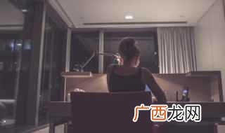 适合深夜发的朋友圈的句子经典 适合深夜发的朋友圈的句子