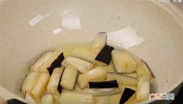 豆角烧茄子怎么做才好吃 豆角烧茄子怎么做