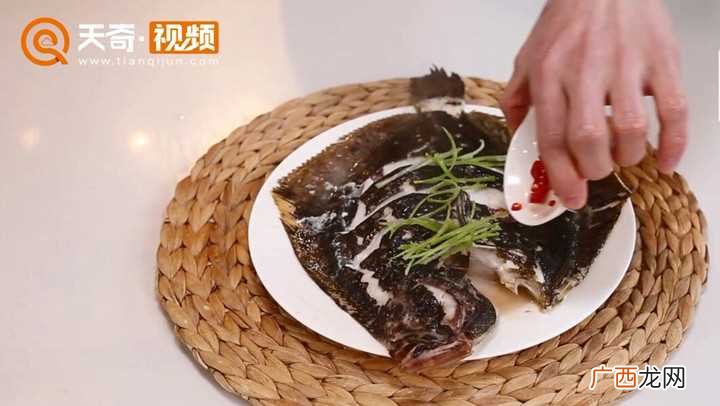 清蒸多宝鱼怎么做好吃 清蒸多宝鱼的做法