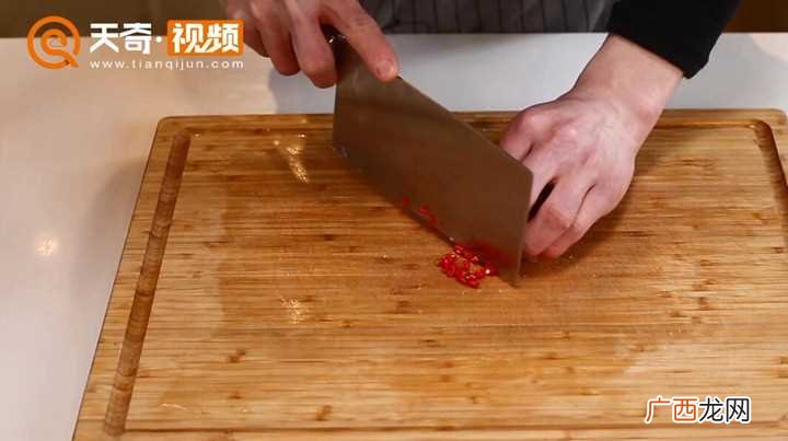 清蒸多宝鱼怎么做好吃 清蒸多宝鱼的做法