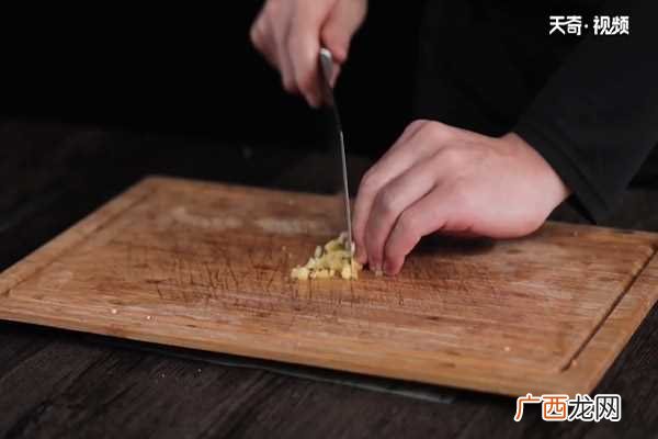 凉拌豇豆怎么做好吃 凉拌豇豆的做法