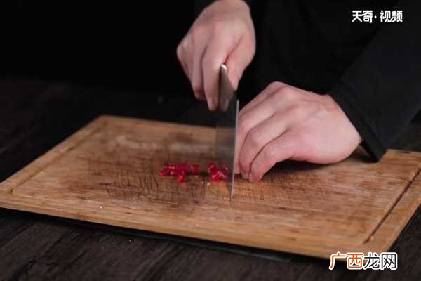 凉拌豇豆怎么做好吃 凉拌豇豆的做法