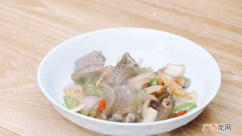 洋葱炒黄鳝怎么做好吃 洋葱炒黄鳝的做法