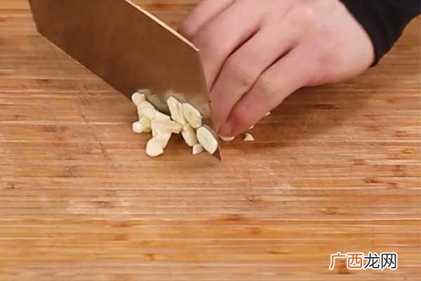 干煸豆角怎么做好吃 干煸豆角的做法