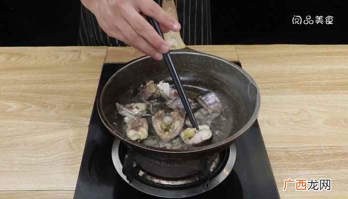 鲶鱼炖茄子怎么做的 鲶鱼炖茄子怎么做