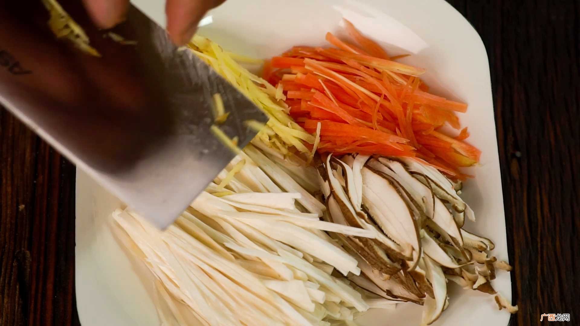 生菜包怎么做好吃 生菜包的做法