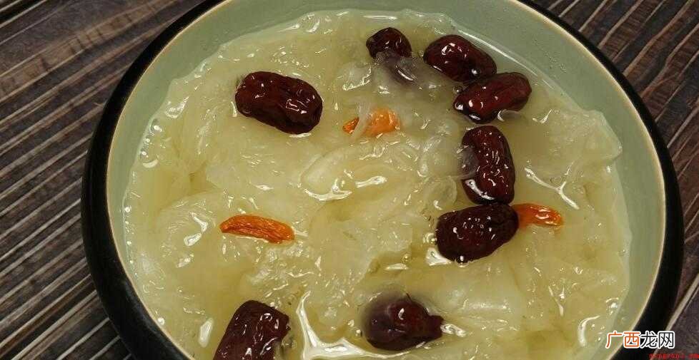 熬银耳汤用什么锅好