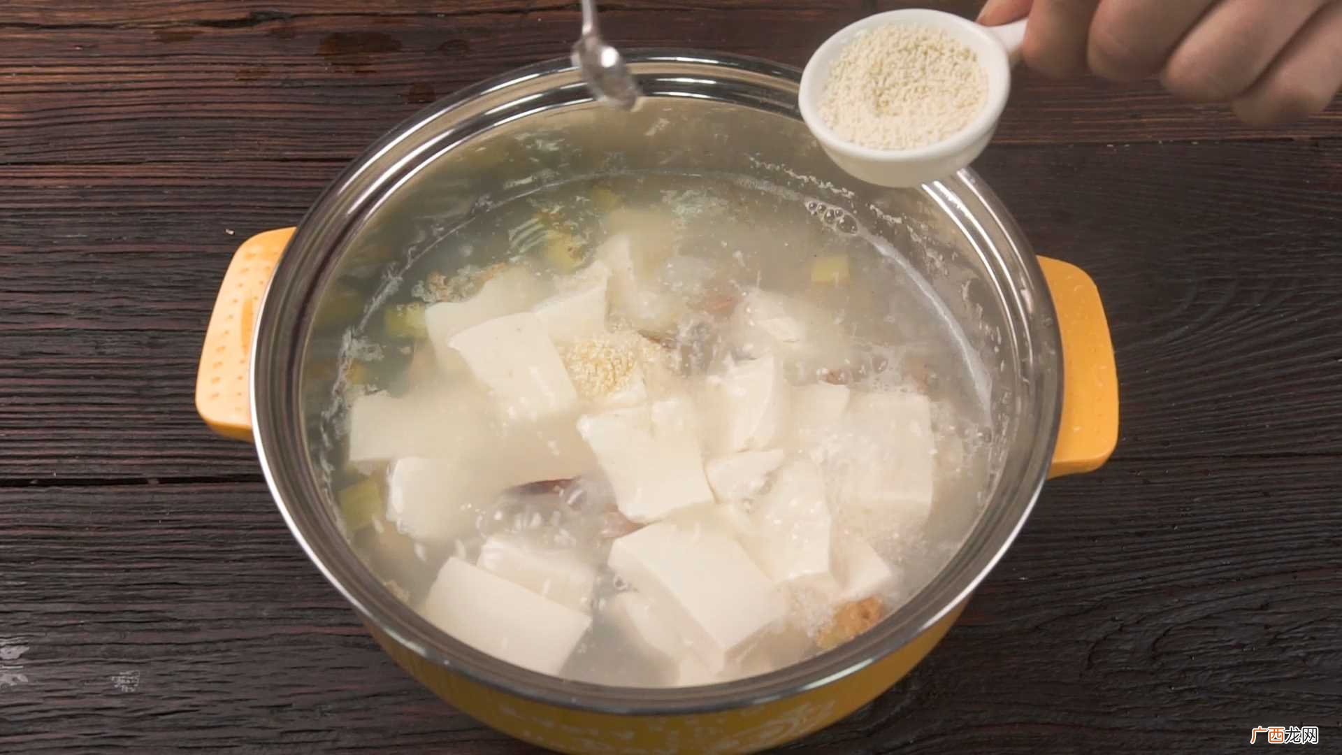 花蛤豆腐汤怎么做好吃 花蛤豆腐汤的做法