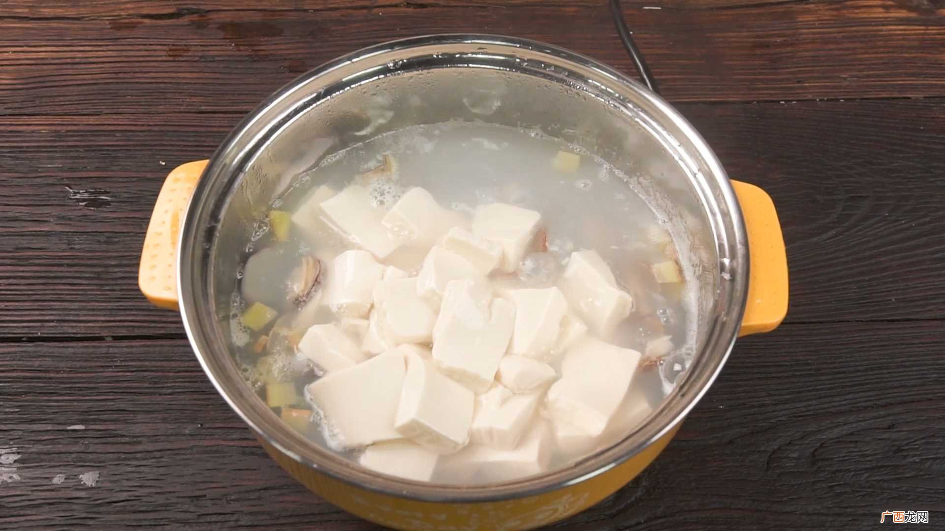 花蛤豆腐汤怎么做好吃 花蛤豆腐汤的做法