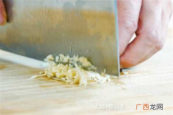 炒藕片怎么做好吃 炒藕片的做法