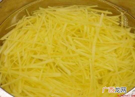 青椒土豆丝需要焯水吗