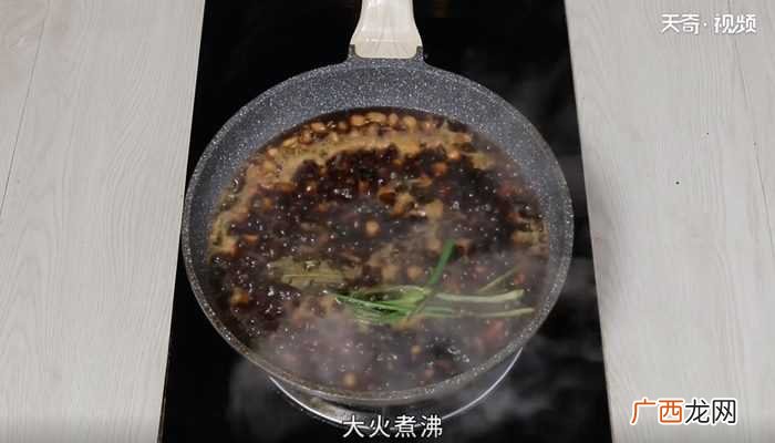 水煮花生米怎么做好吃 水煮花生米的做法