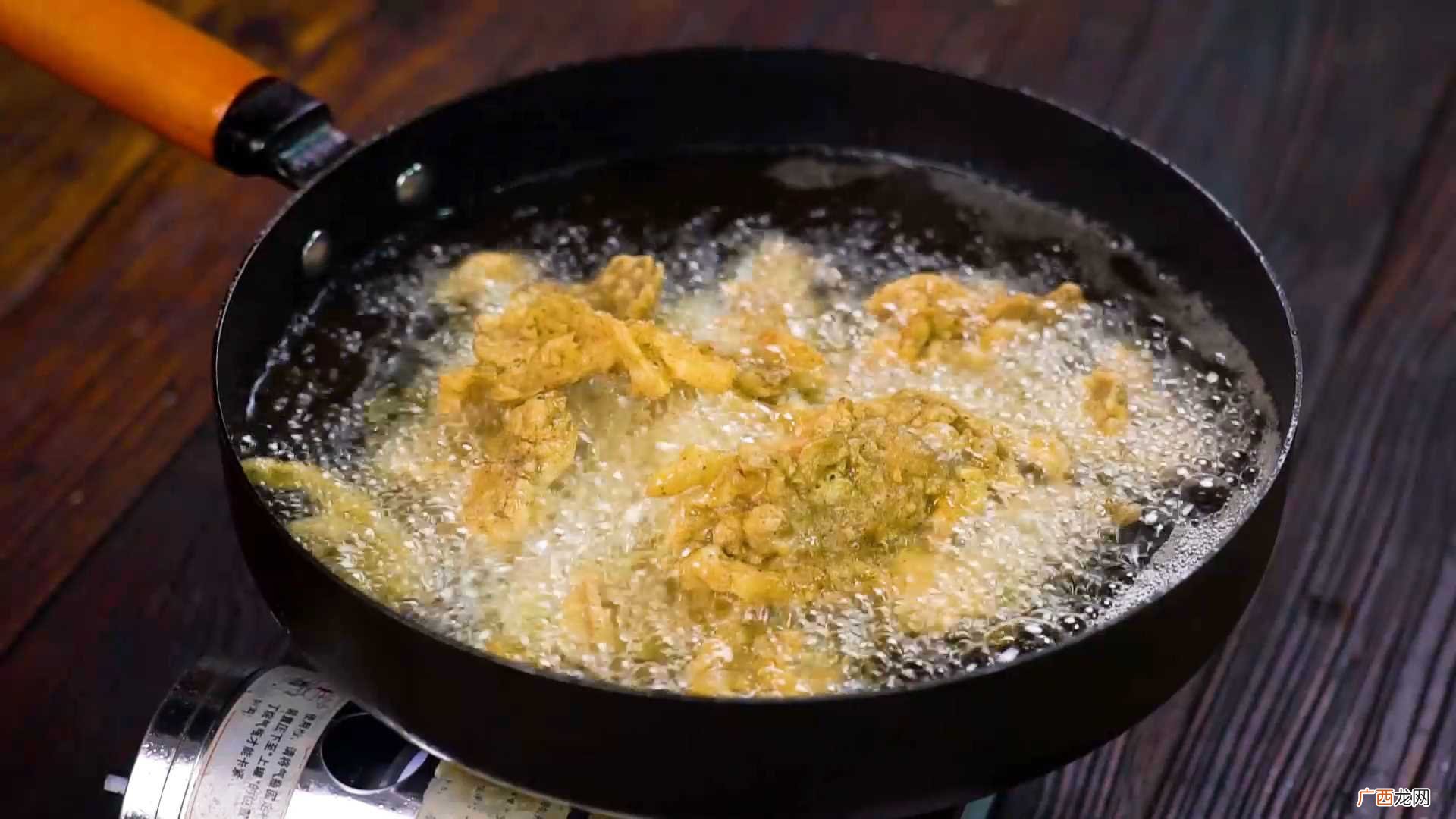 椒盐蘑菇怎么做好吃 椒盐蘑菇的做法
