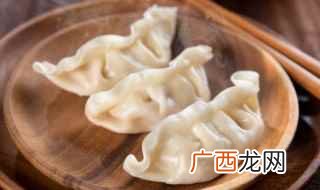 白萝卜、肉馅、面粉、葱、香菜、纯净水、老抽、饺子粉 白萝卜猪肉馅饺子的做法