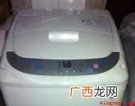 长期不清洗洗衣机的内部,洗衣服后留下的残留物 洗衣机内桶怎么拆