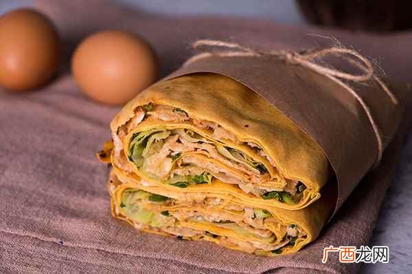 天津早点小吃主要有狗不理包子、耳朵眼炸糕、煎饼果子、天津面茶 天津早点小吃有哪些