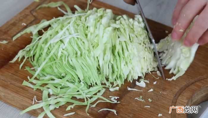 炝炒白菜丝怎么做好吃 炝炒白菜丝的做法