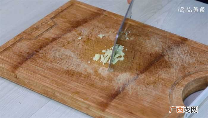 茼蒿炖豆腐怎么做好吃 茼蒿炖豆腐的做法