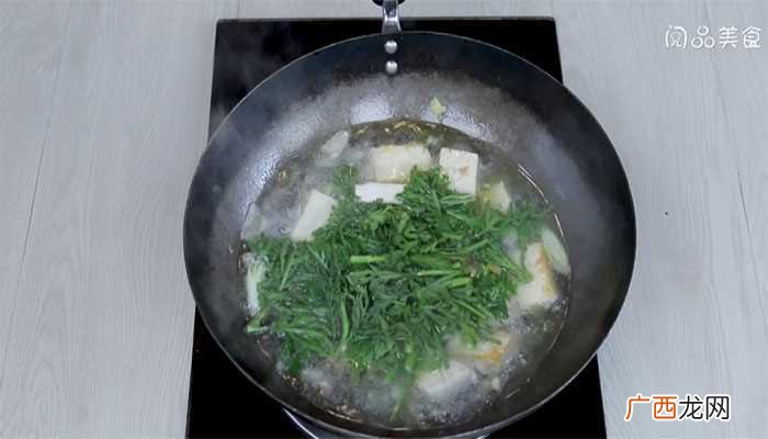 茼蒿炖豆腐怎么做好吃 茼蒿炖豆腐的做法