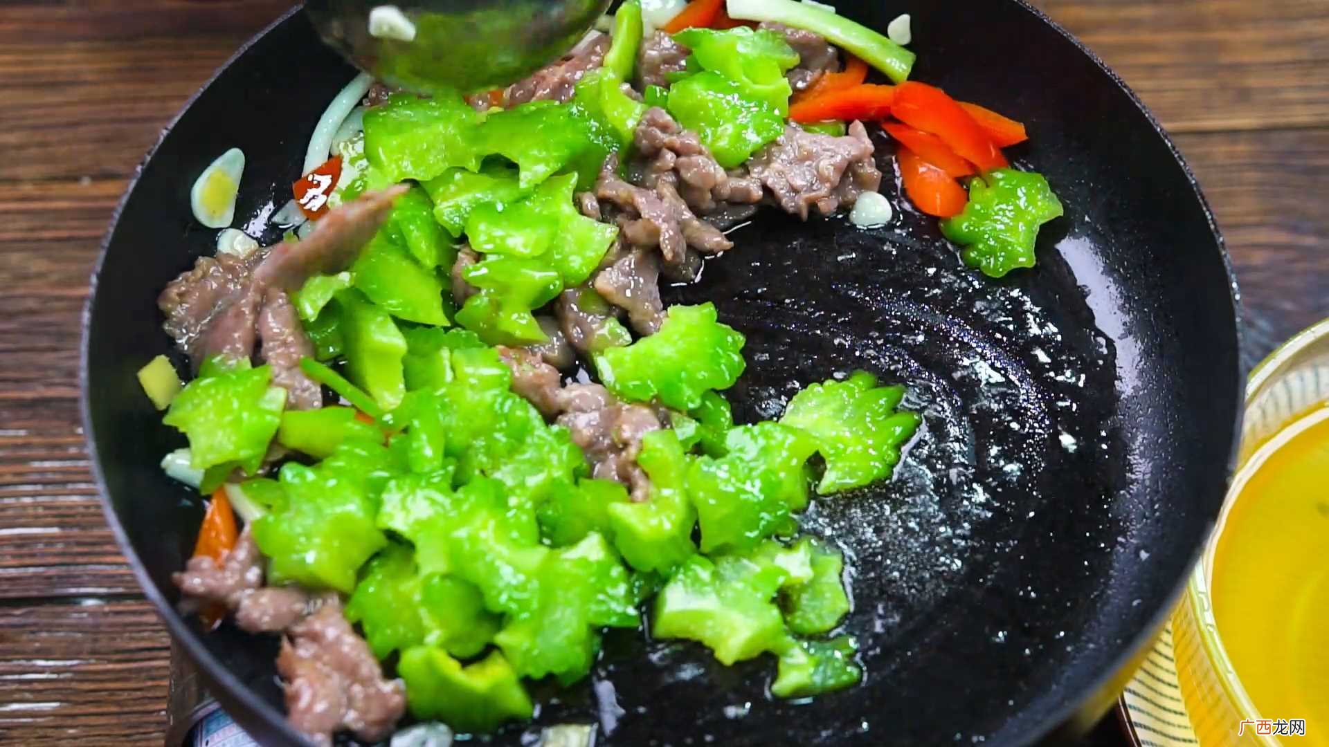 苦瓜牛肉怎么做好吃 苦瓜牛肉的做法