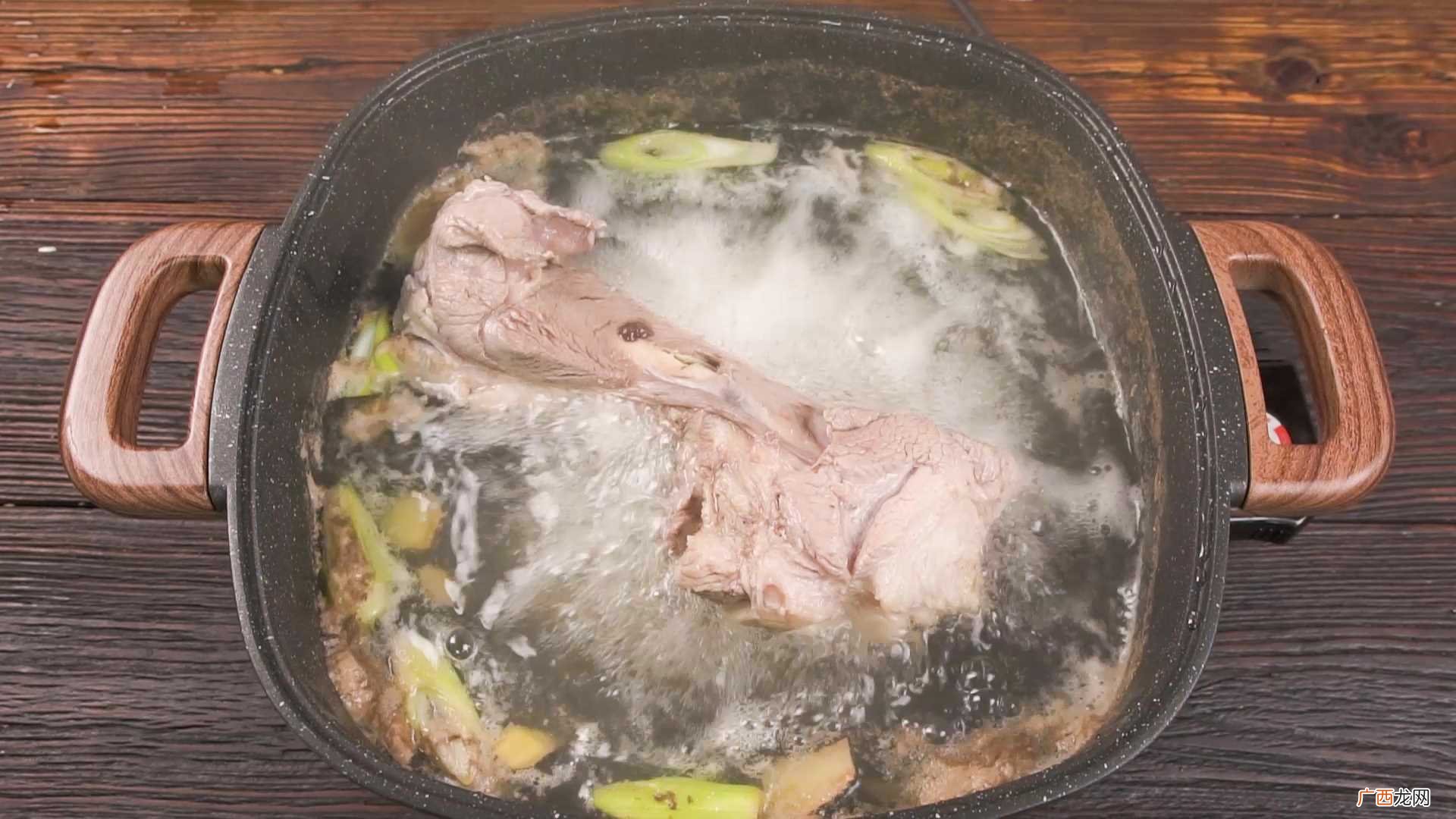 海带骨头汤怎么做好吃 海带骨头汤的做法